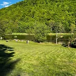 Schieferterrasse - Waldsee -