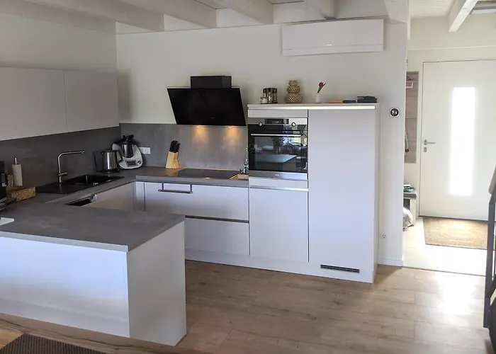 Schieferterrasse - Waldsee - Nyaraló *